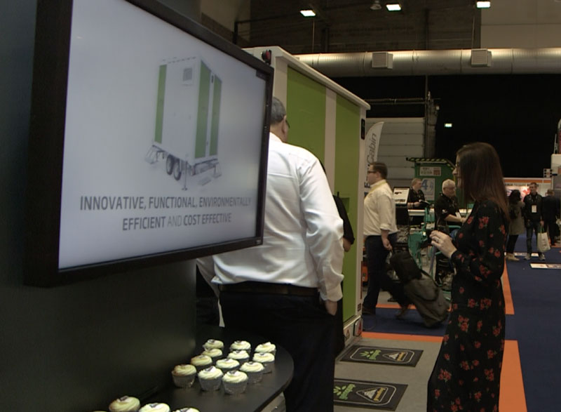 Groundhog Stand with screen